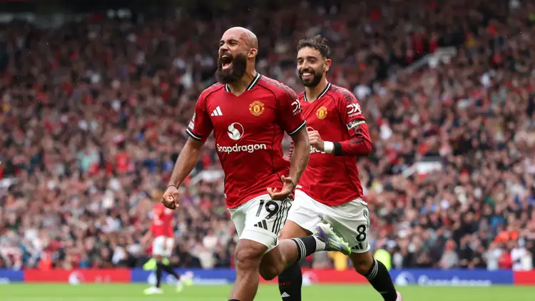 Bizarre Own Goal Record Sends Manchester United Into Premier League History - Loadedmore.ng
