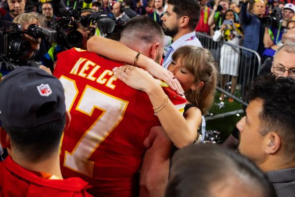 Travis Kelce and Taylor Swift Announce Engagement in Viral Instagram Post - Loadedmore.ng