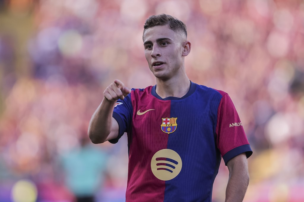 Chelsea Keep Tabs on Barcelona Midfielder Fermin Lopez Amid Transfer Plans