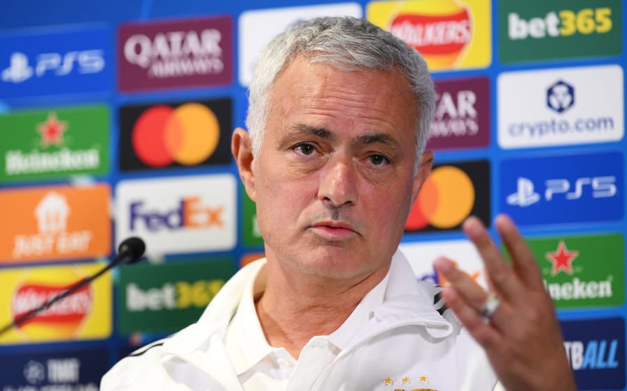 Jose Mourinho Declares Himself Chelsea’s “Biggest Manager” Ahead of Champions League Clash