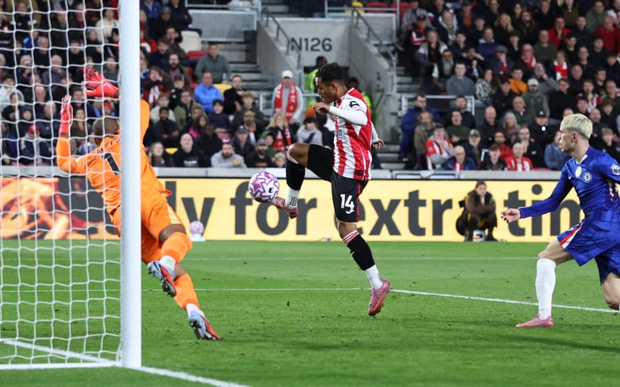 Brentford 2-2 Chelsea: Fabio Carvalho’s Last-Gasp Strike Denies Blues in Thrilling West London Derby - Loadedmore.ng