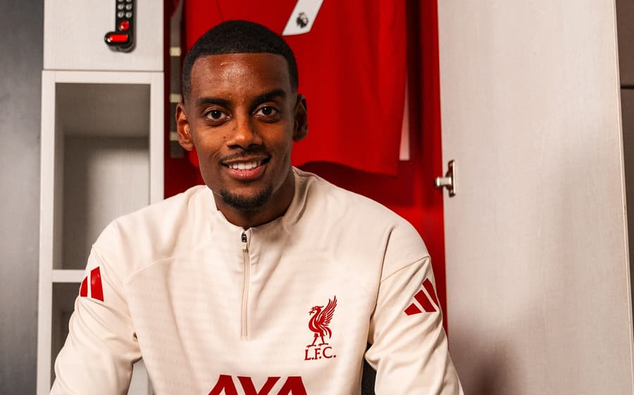 Alexander Isak Aims Subtle Dig at Newcastle in First Liverpool Interview After Record Transfer